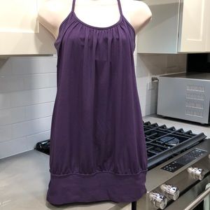 Lululemon beautiful purple work out top size 8/10